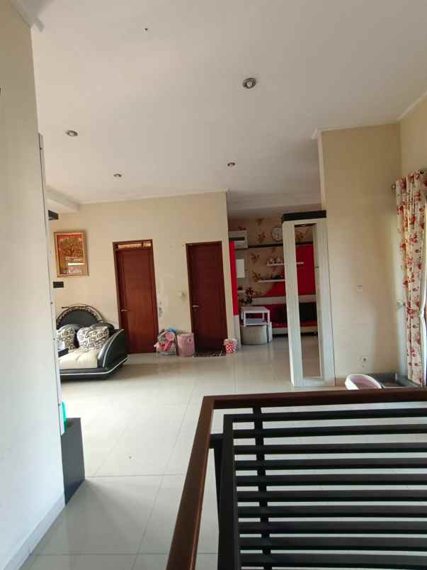 dijual rumah cluster puri suryalaya