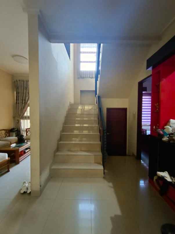 dijual rumah cluster puri suryalaya