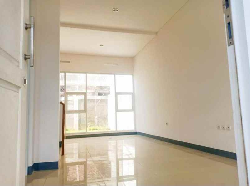 dijual rumah cluster sembrani residence