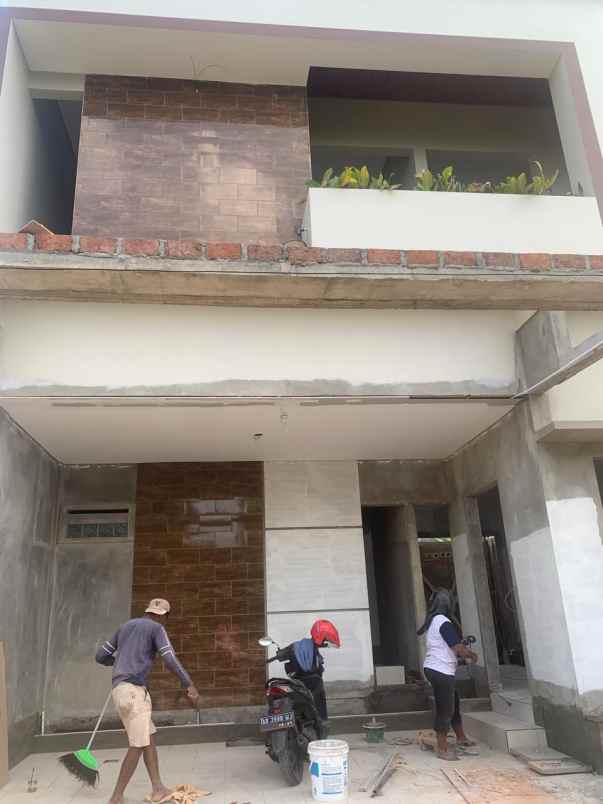 dijual rumah corongan