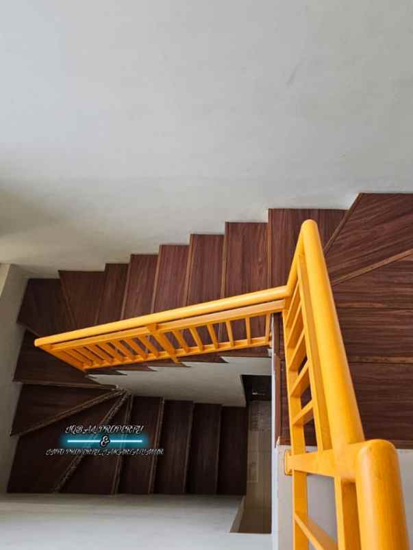 dijual rumah dalam cluster one gate siap huni