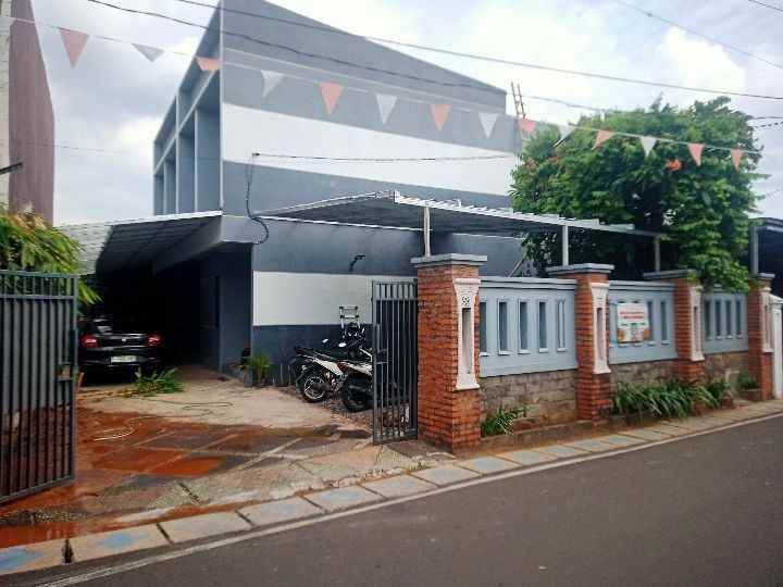 dijual rumah dalam komplek di duren sawit
