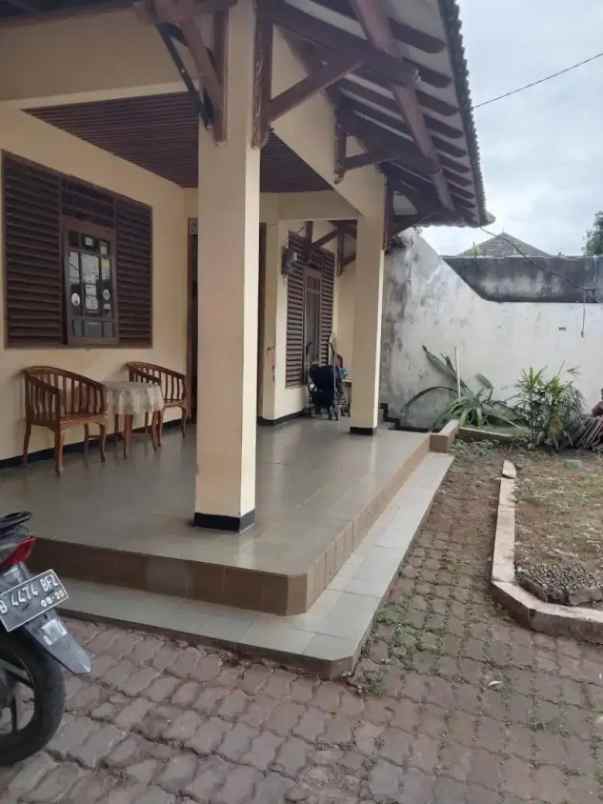 dijual rumah dalam komplek joglo bebas banjir