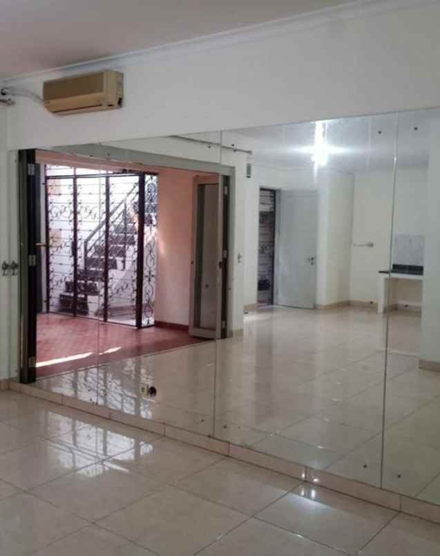 dijual rumah de latinos bsd city rawa