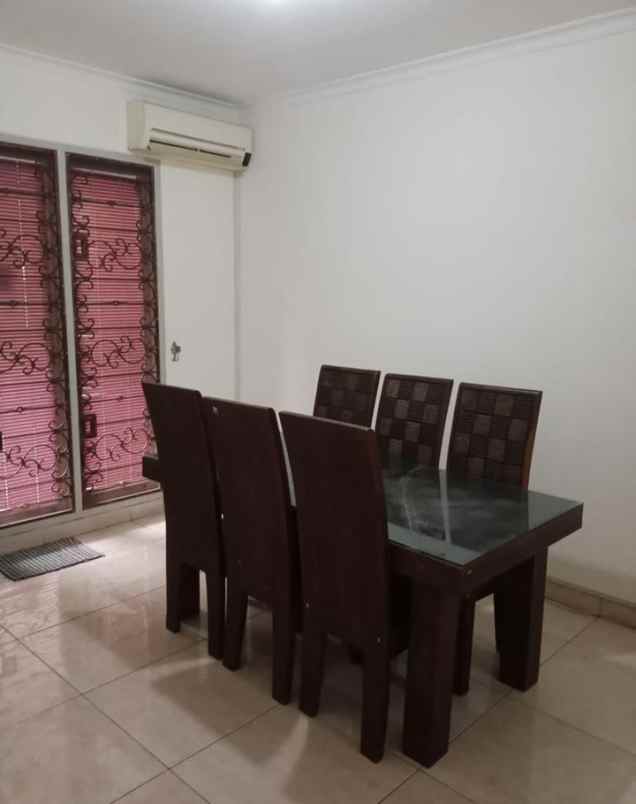 dijual rumah de latinos bsd city rawa