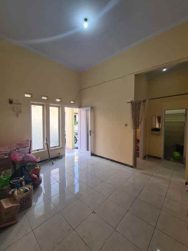 dijual rumah de saxophone townhouse