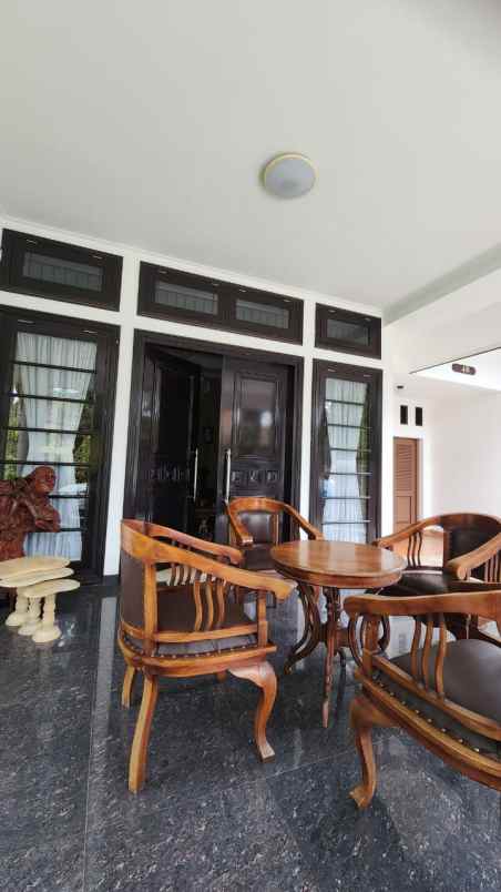 dijual rumah dekat jl cisangkuy gd sate