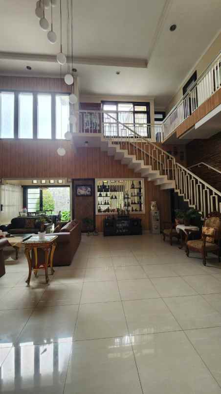 dijual rumah dekat jl cisangkuy gd sate