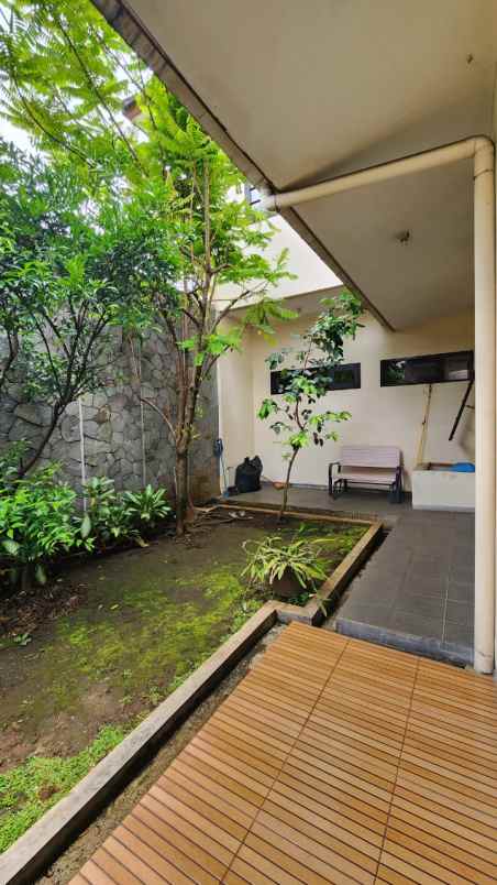dijual rumah dekat jl cisangkuy gd sate