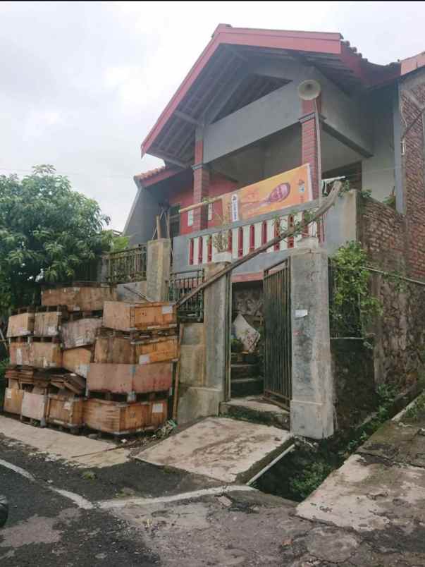 dijual rumah dewi sartika