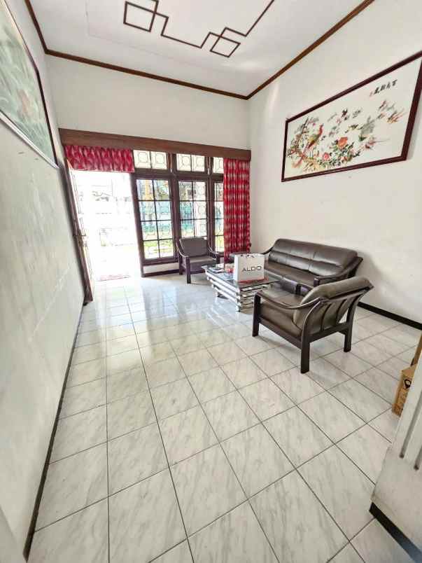 dijual rumah dharmahusada