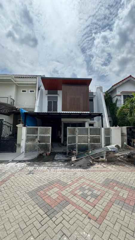 dijual rumah dharmahusada
