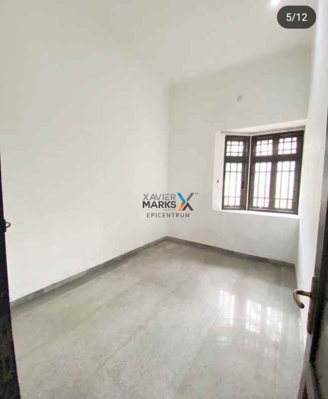 dijual rumah dharmahusada indah utara