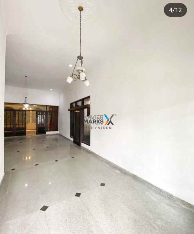 dijual rumah dharmahusada indah utara