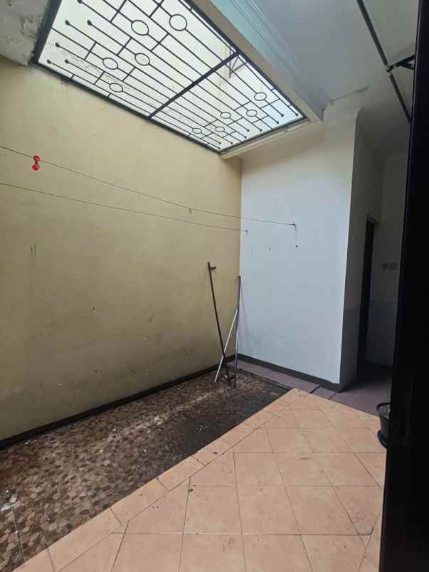 dijual rumah dharmahusada mas