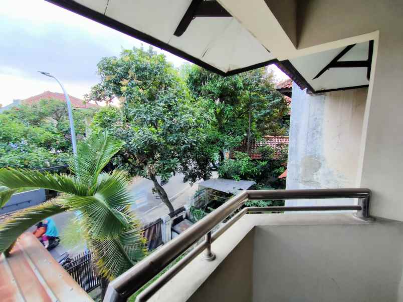 dijual rumah di area antapani