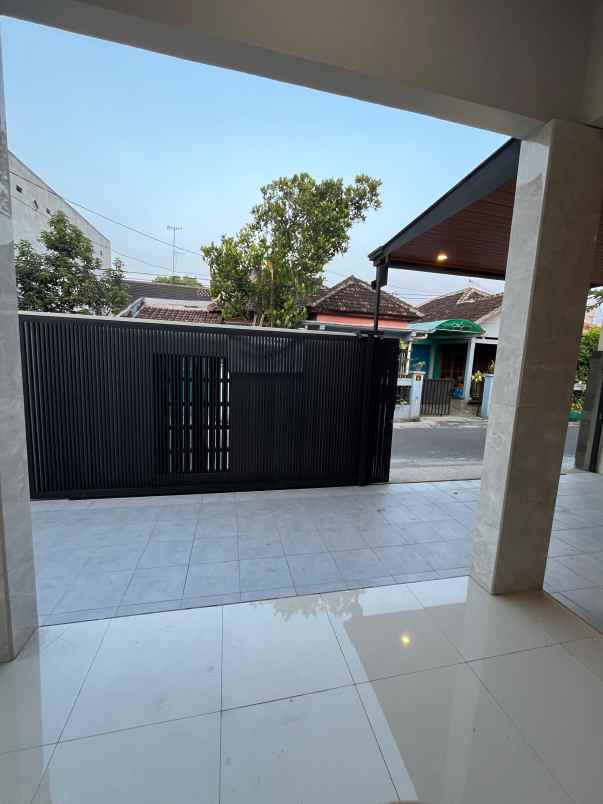 dijual rumah di banyuanyar solo