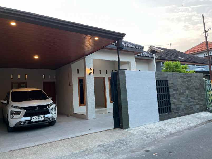 dijual rumah di banyuanyar solo