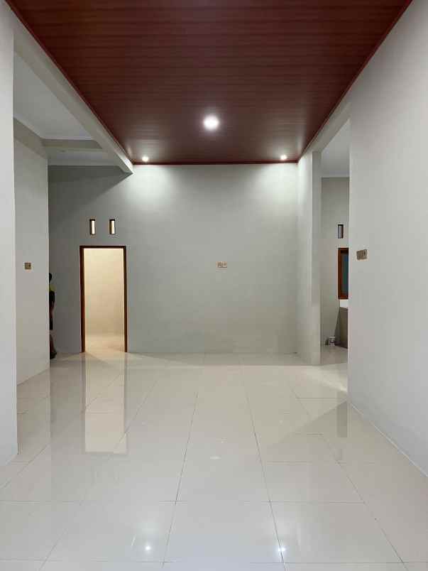 dijual rumah di banyuanyar solo