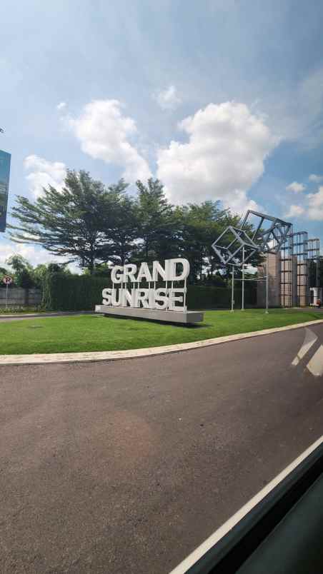 dijual rumah di grand sunrise cluster stellar