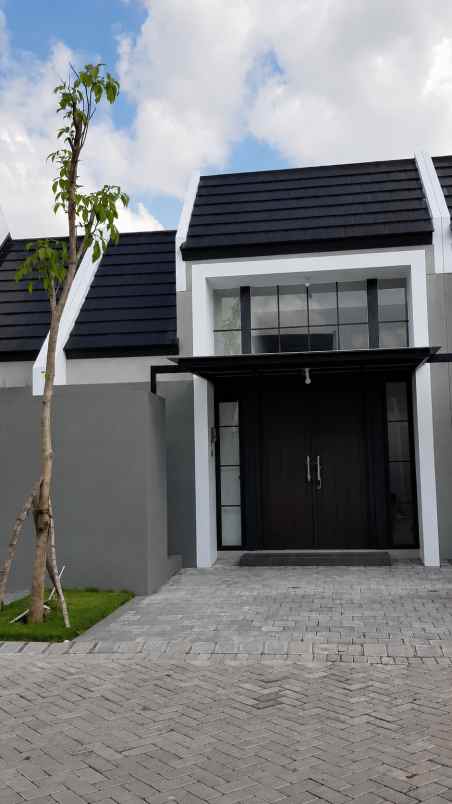 dijual rumah di grand sunrise cluster stellar