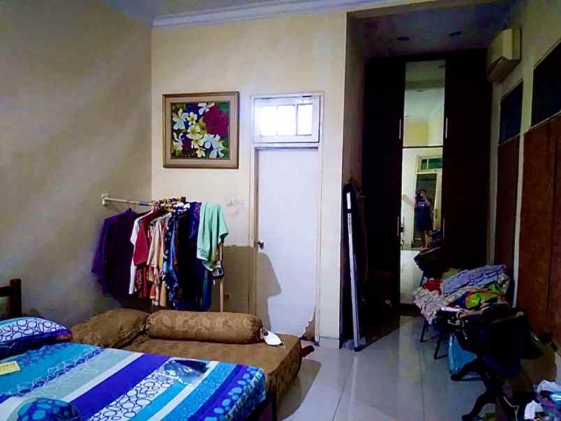 dijual rumah di manyar indah dekat merr galaxy mall