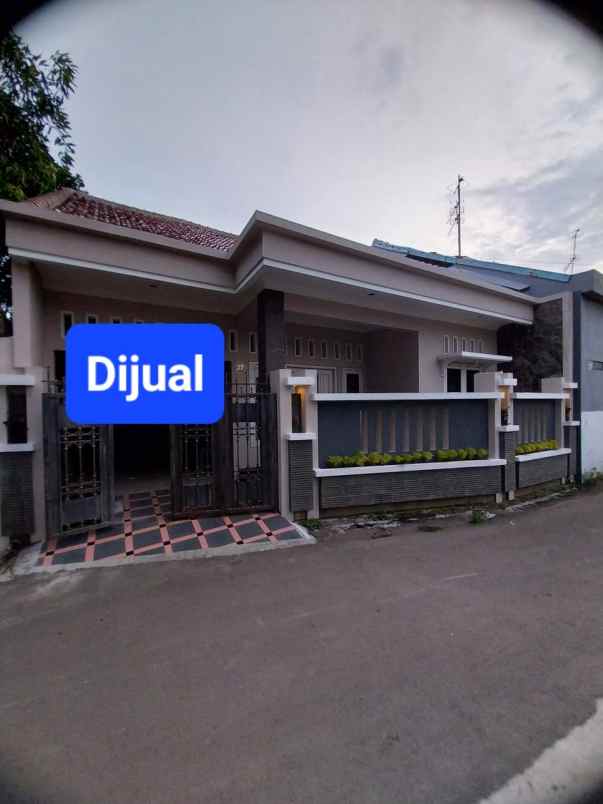 dijual rumah di perumahan pln kota cirebon