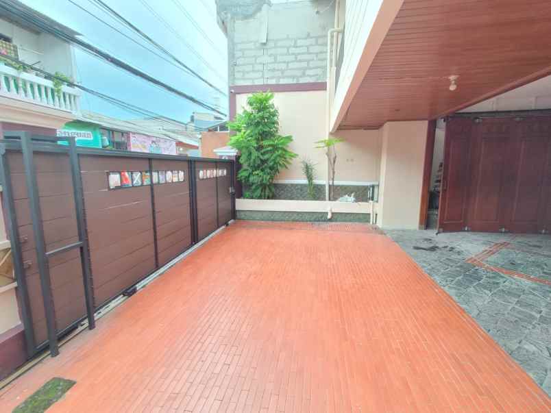 dijual rumah duren tiga