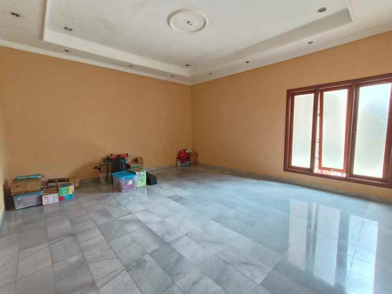 dijual rumah duren tiga