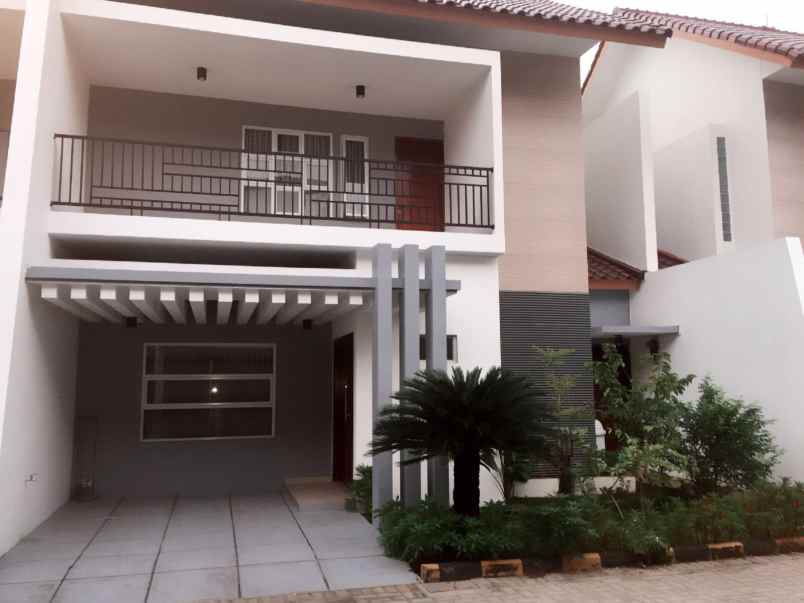 dijual rumah fineliving mampang residence