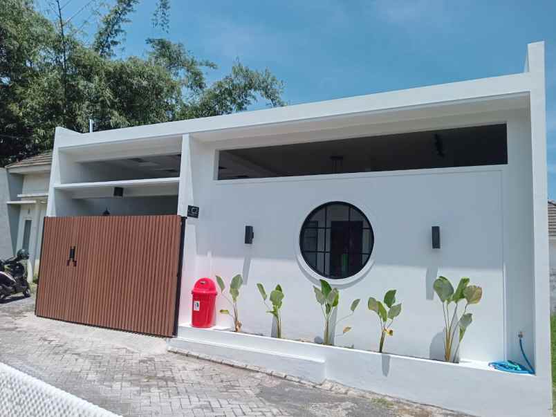 dijual rumah full perabot lokasi sukun kota malang
