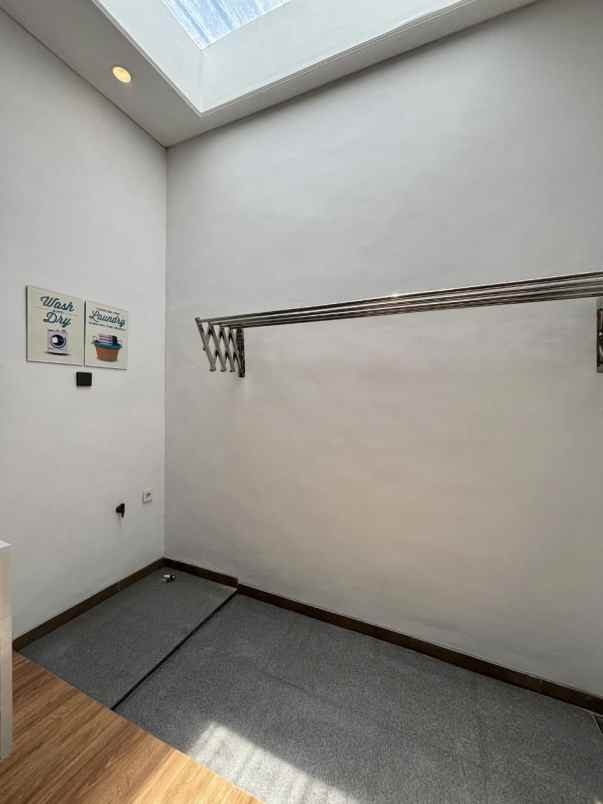 dijual rumah full perabot lokasi sukun kota malang