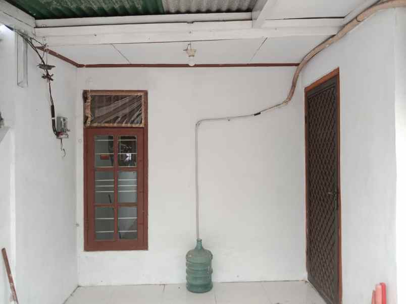 dijual rumah gading griya lestari