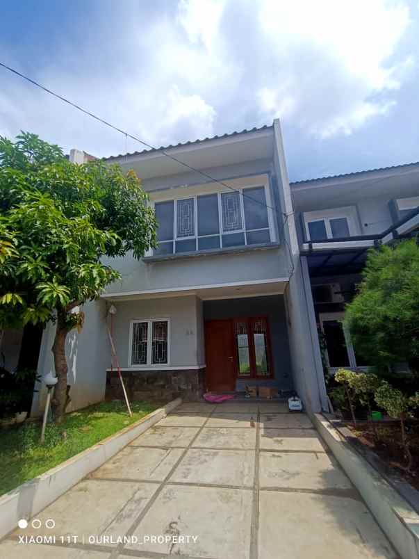 dijual rumah gaplek pamulang timur