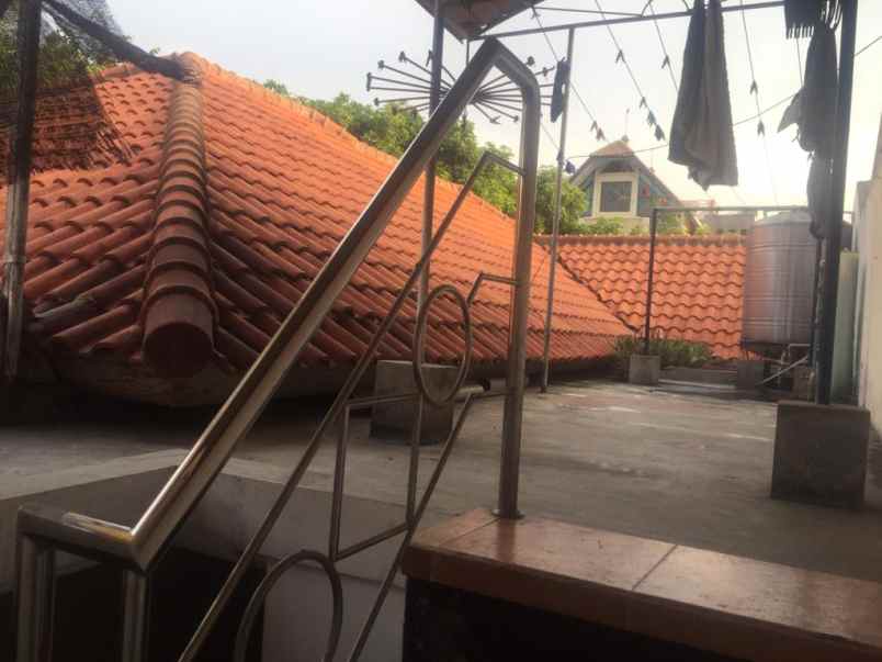 dijual rumah gayungansari