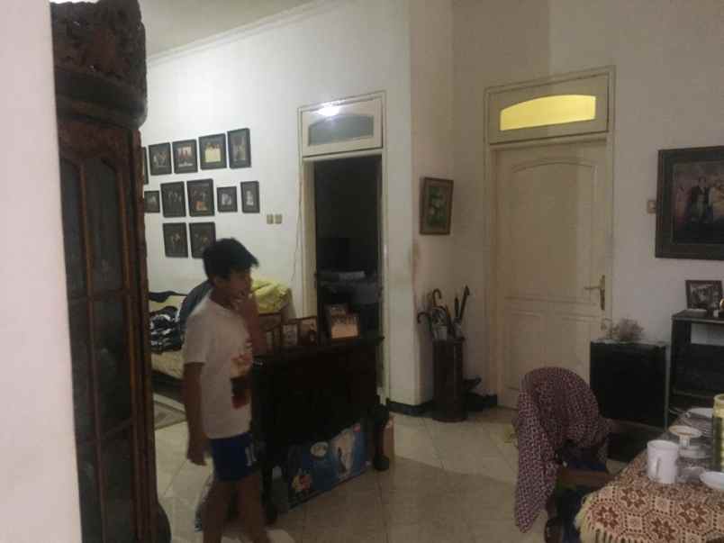 dijual rumah gayungansari