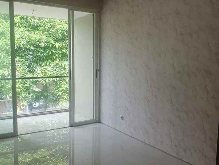 dijual rumah graha natura