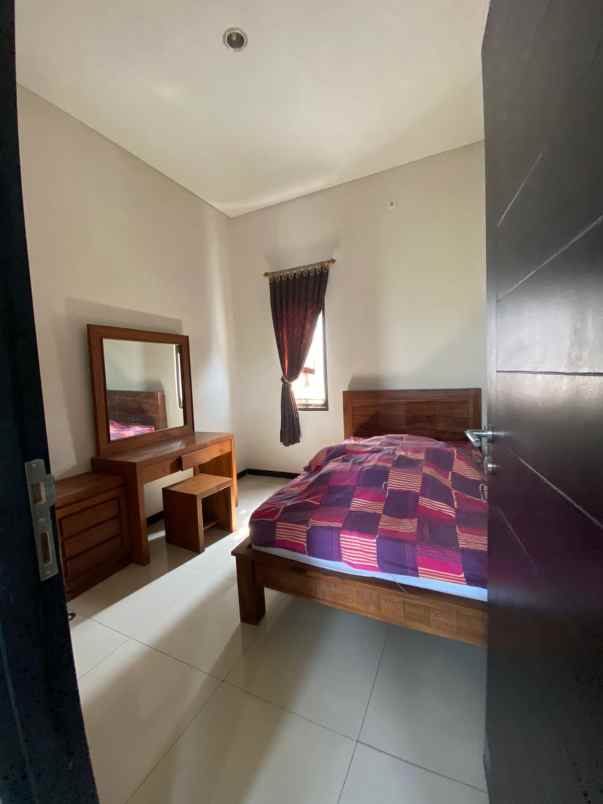 dijual rumah grand sharon residence