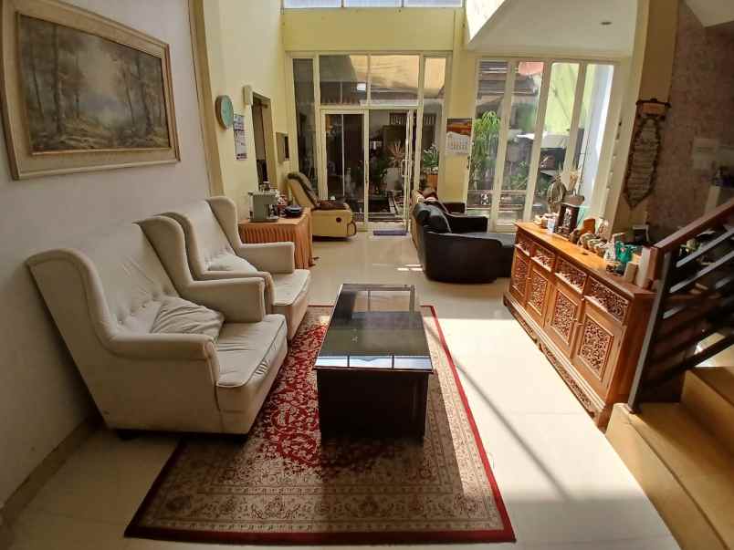 dijual rumah grand wisata cluster