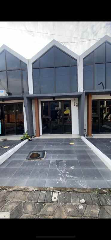 dijual rumah green terecce