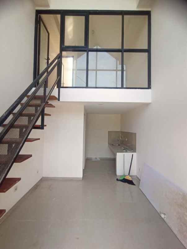 dijual rumah green terecce