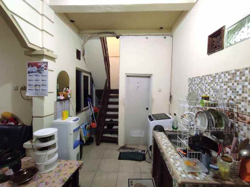 dijual rumah griya gundala