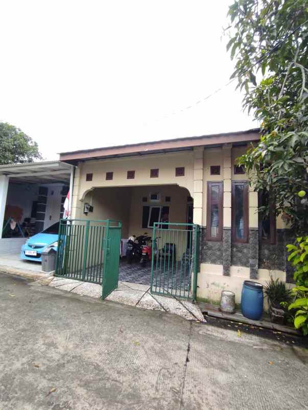 dijual rumah griya gundala