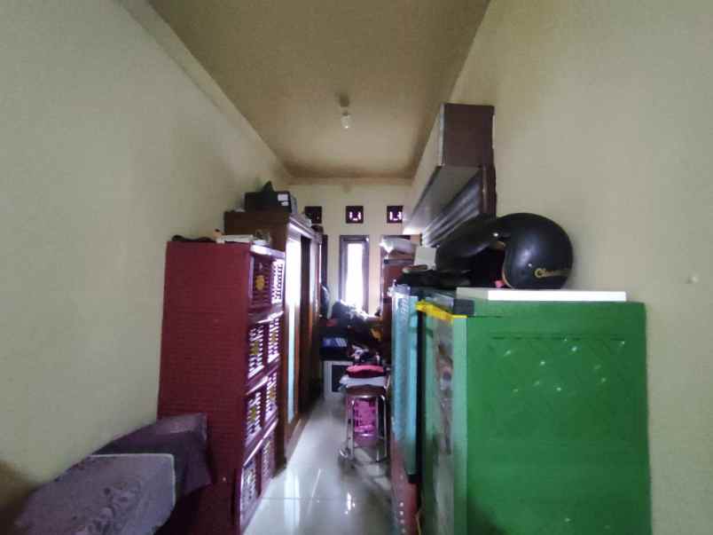 dijual rumah griya gundala
