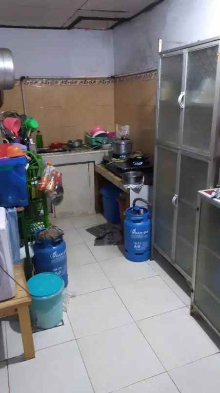 dijual rumah hunian keluarga nyaman di ciputat