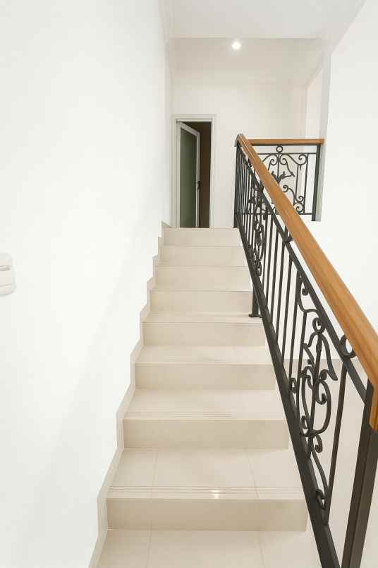 dijual rumah hunian nyaman modern siap huni di ciracas