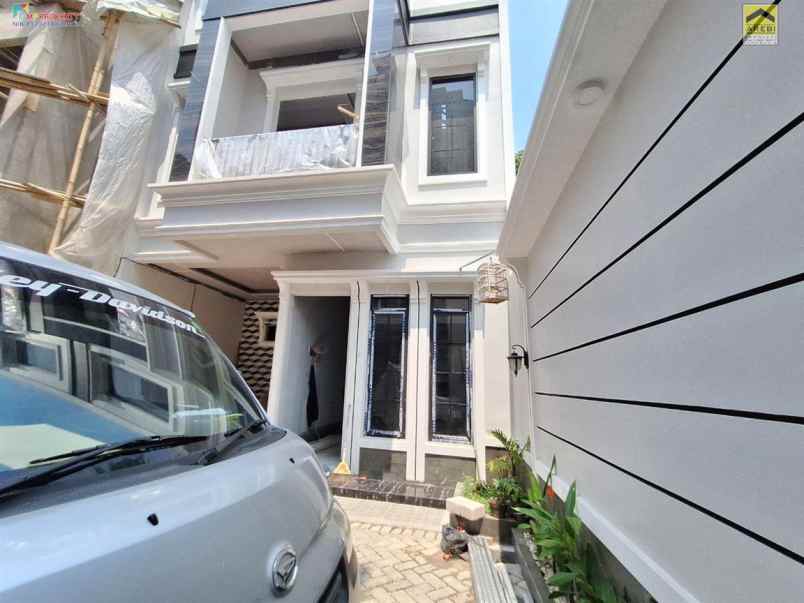 dijual rumah jagakarsa jakarta selatan