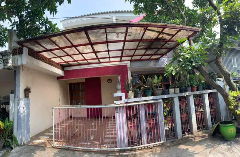 dijual rumah jalan danau paniai utara