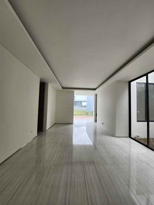 dijual rumah jalan dian istana