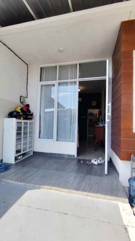 dijual rumah jalan elang raya